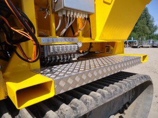gravel hopper side 6