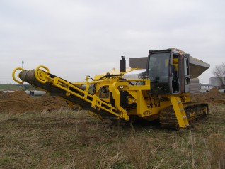 Graveltrailer side 1